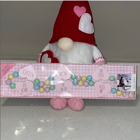 Reposhing Rae Dunn Valentine’s Day bundle - Picture 14 of 15